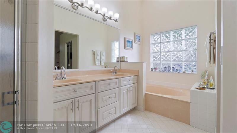 Coral Bay Margate, FL 33063 - Photo 16 of 31