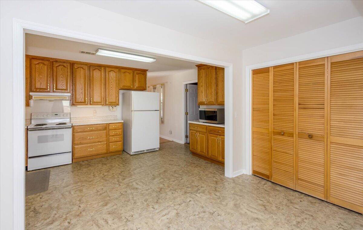 2145 Hillsinger Road Augusta, GA 30904 - Photo 18 of 50 Breakfast Area