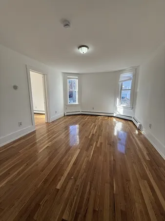 $1,600 | 254 Washington Street, Unit 1F, Haverhill, MA 01832
