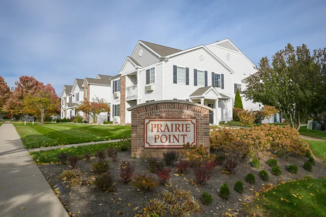 $175,000 | 1425 McClure Road, Unit 1425, Aurora, IL 60505