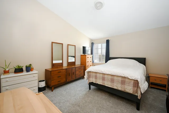 $175,000 | 1425 McClure Road, Unit 1425, Aurora, IL 60505