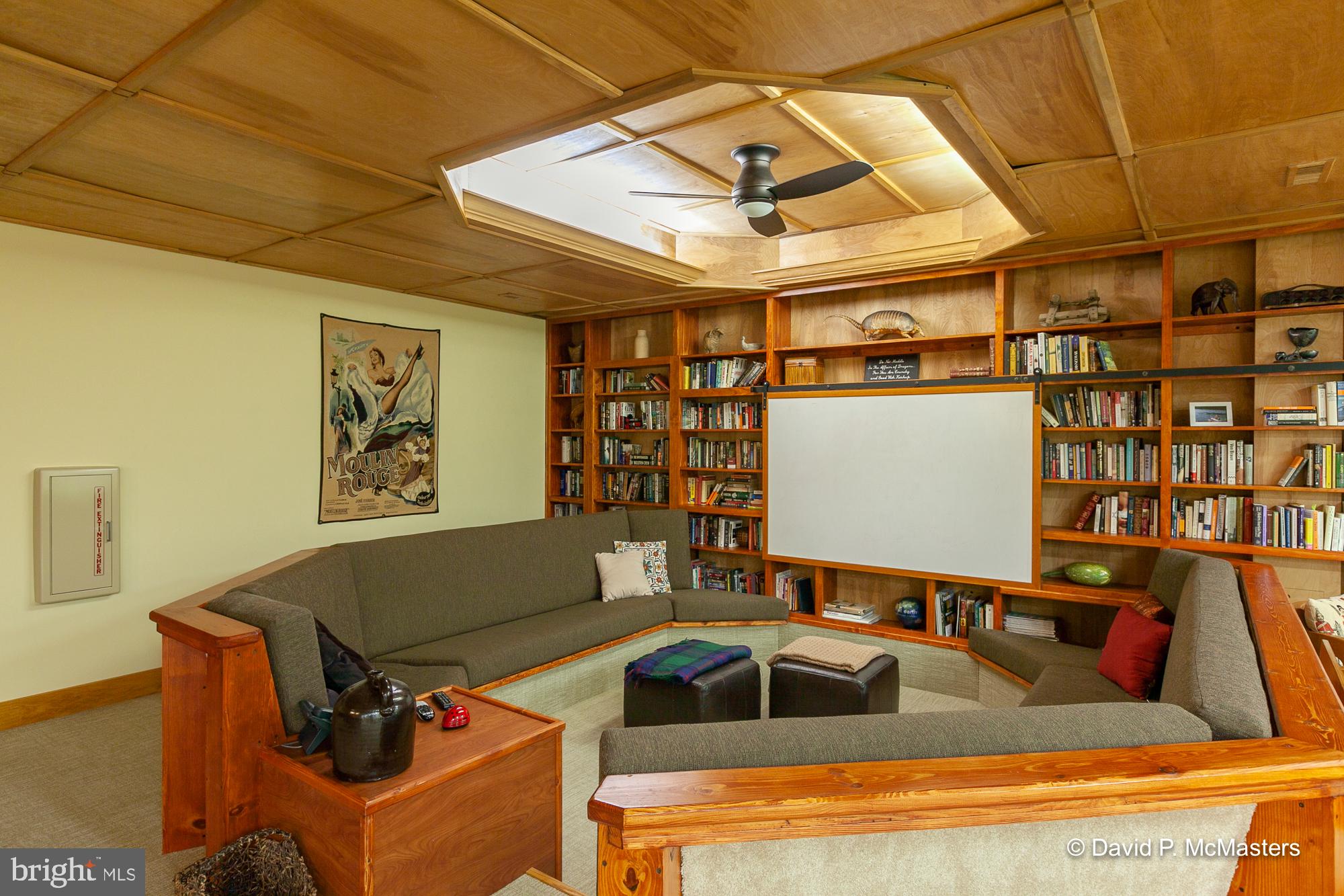 200 Meander Way Shepherdstown, WV 25443 - Photo 55 of 104 LLevel Open conference rm sunken conversation pit