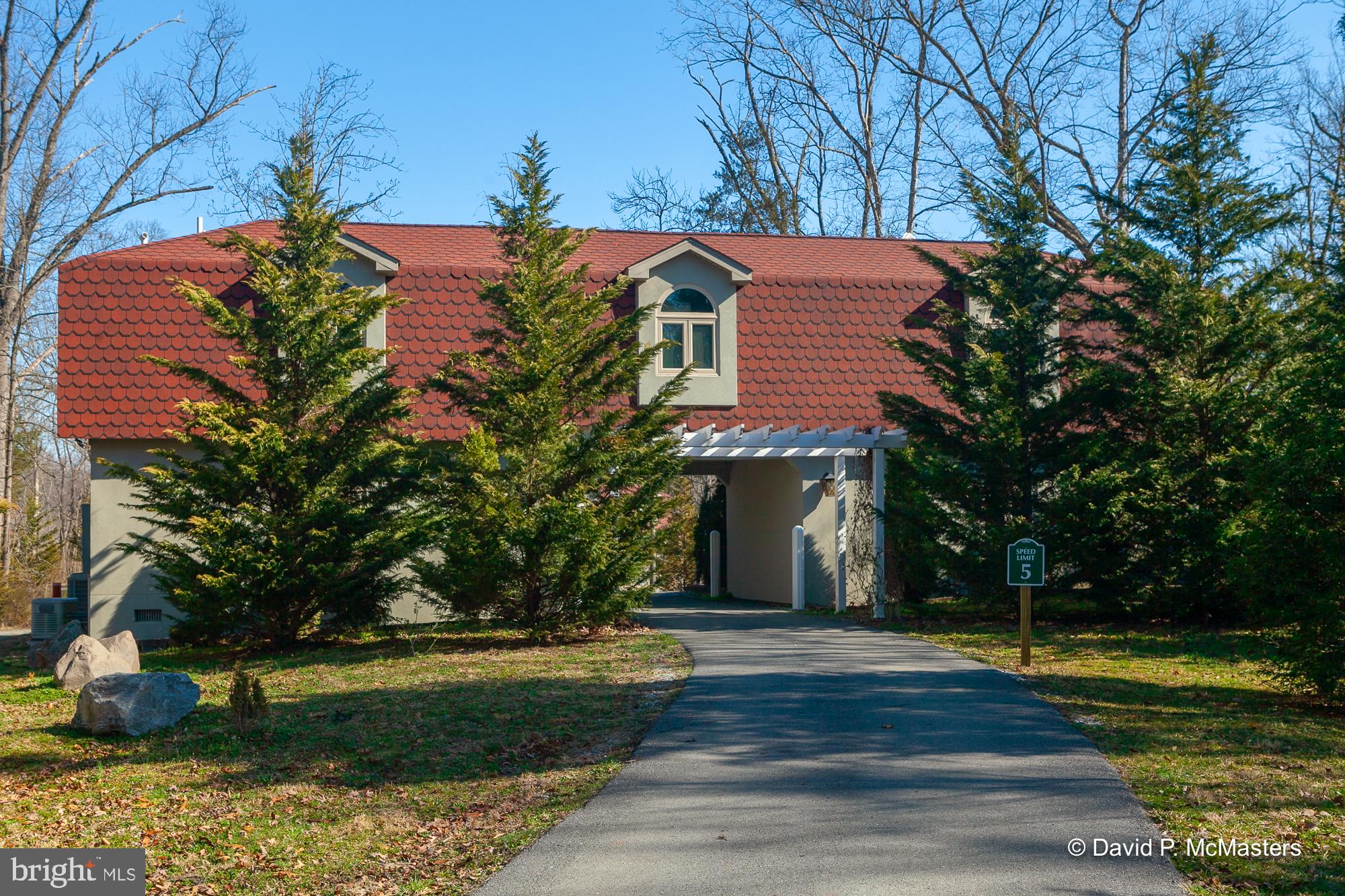 200 Meander Way Shepherdstown, WV 25443 - Photo 73 of 104 Gatehouse entry