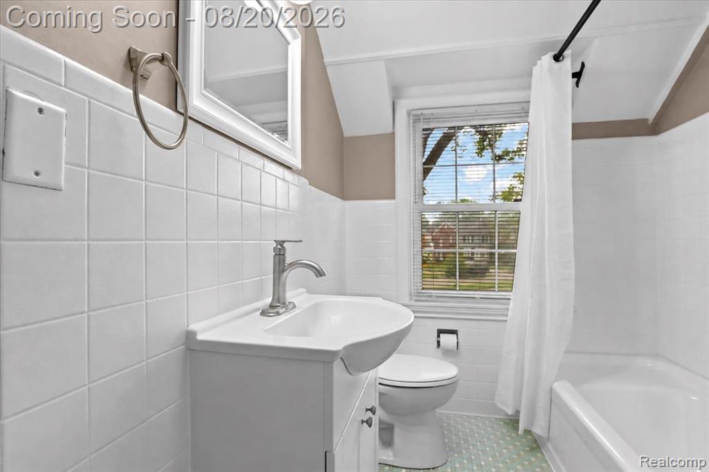 429 Moran Road Grosse Pointe Farms, MI 48236 - Photo 23 of 36 Gallery Image 23