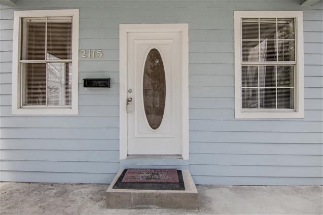 2115 Radcliffe Street Houston, TX 77007 - Photo 2 of 15