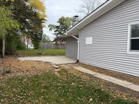 $358,900 | 1019 Stratford Circle, Streamwood, IL 60107