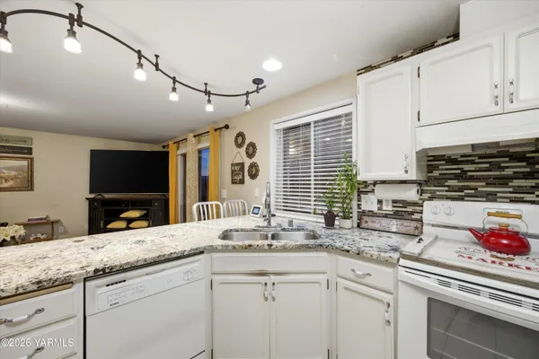 $430,000 | 5008 Polo Lane, Pasco, WA 99301