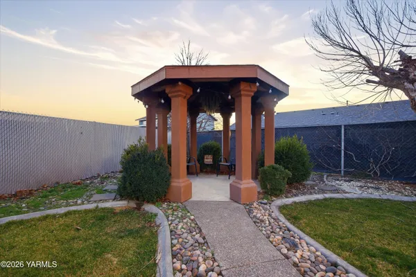 $430,000 | 5008 Polo Lane, Pasco, WA 99301