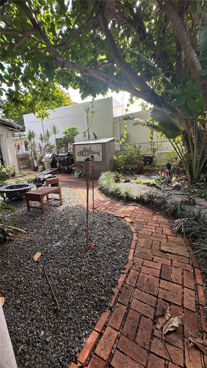 5804 Southwest 35th Street Miami, FL 33155 - Photo 2 of 8