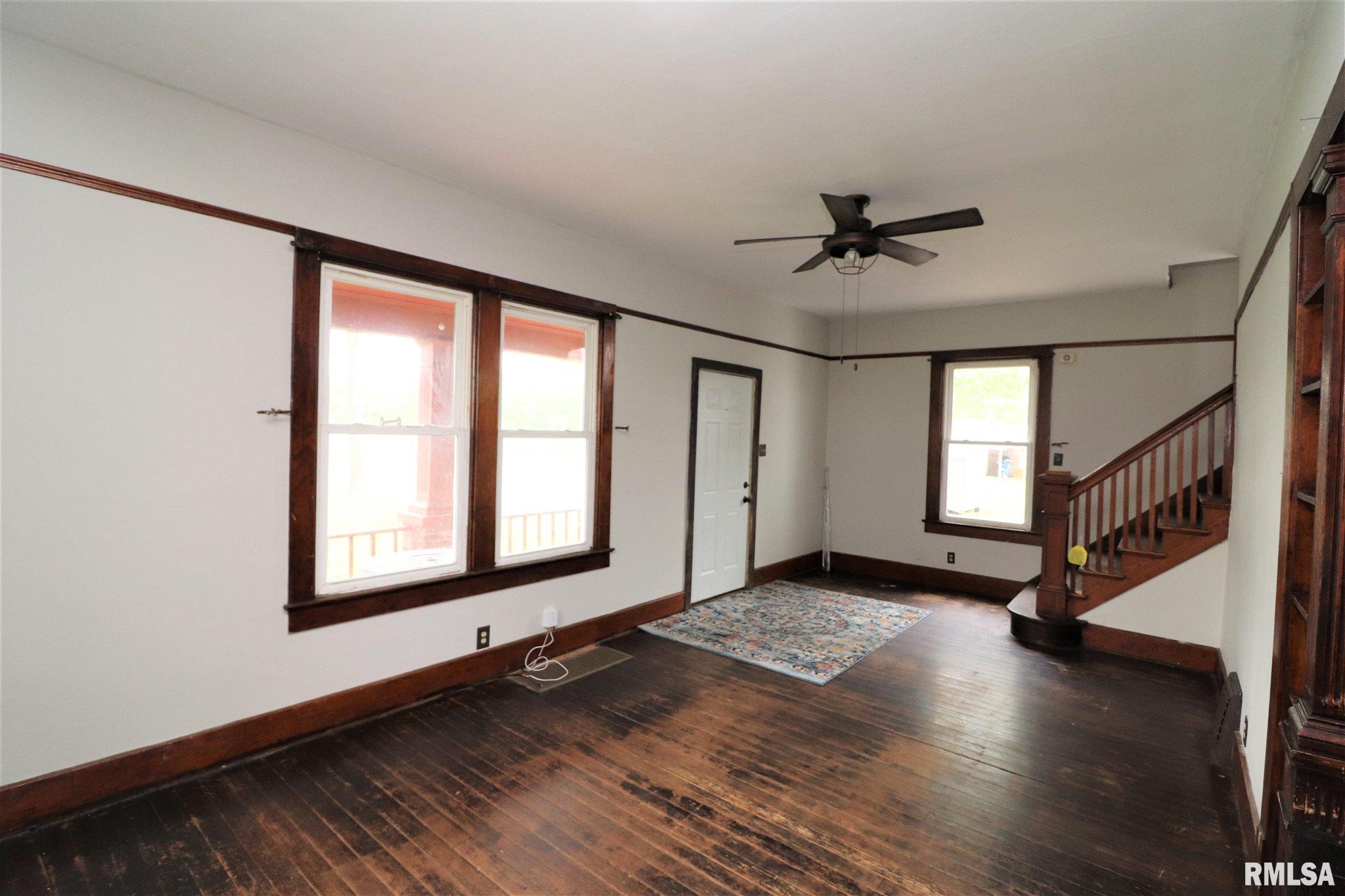1207 North Hill Street Springfield, IL 62702 - Photo 4 of 28 Gallery Image 4
