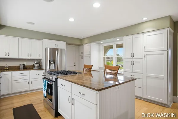 $919,000 | 6515 Clearbrook Drive, Saugatuck, MI 49453