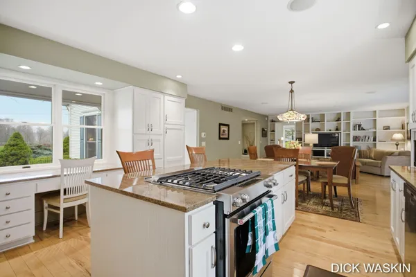 $919,000 | 6515 Clearbrook Drive, Saugatuck, MI 49453