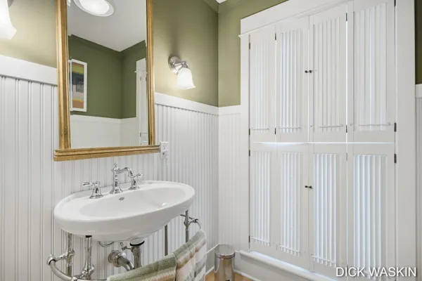 $919,000 | 6515 Clearbrook Drive, Saugatuck, MI 49453