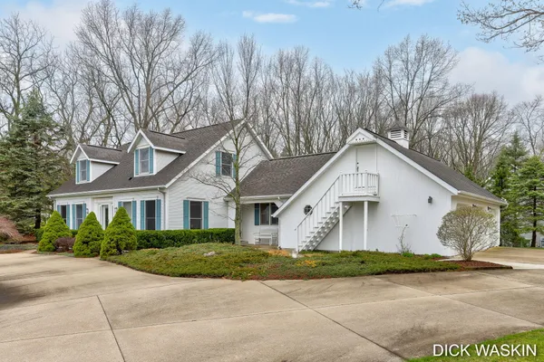 $919,000 | 6515 Clearbrook Drive, Saugatuck, MI 49453