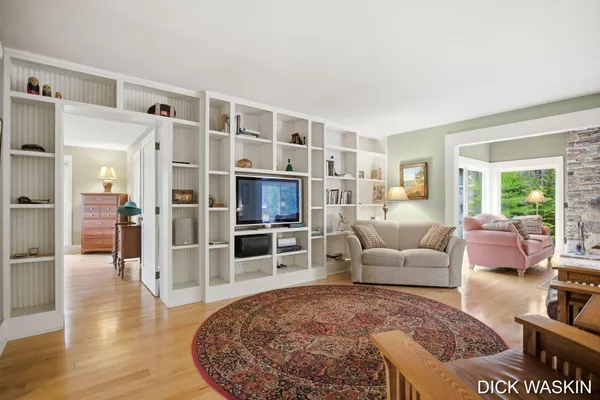 $919,000 | 6515 Clearbrook Drive, Saugatuck, MI 49453