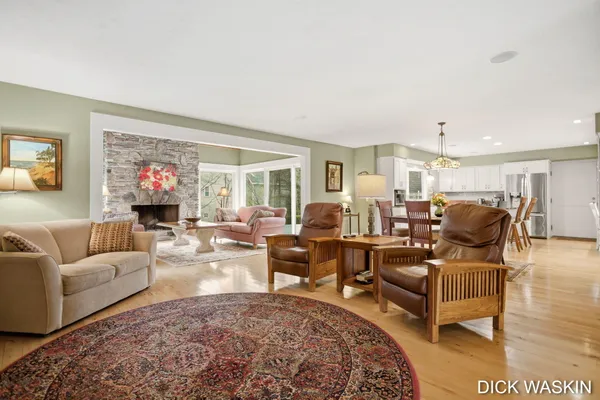 $919,000 | 6515 Clearbrook Drive, Saugatuck, MI 49453