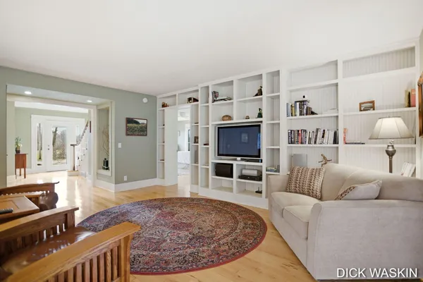 $919,000 | 6515 Clearbrook Drive, Saugatuck, MI 49453