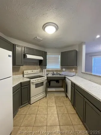$1,025 | 979 Stewarts Creek Drive, Unit 9, Fayetteville, NC 28314