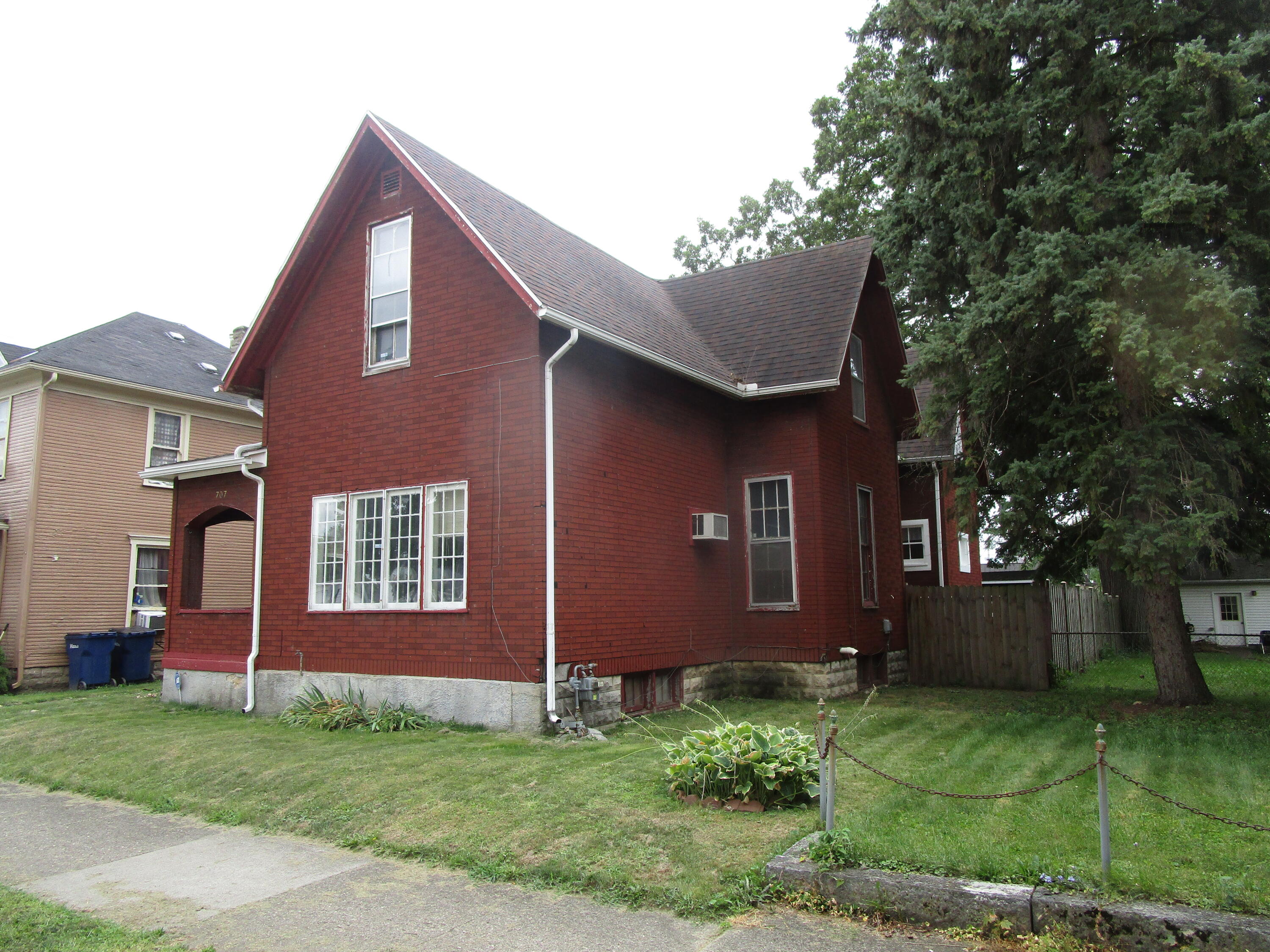 707 High Street Piqua, OH 45356 - Photo 2 of 26