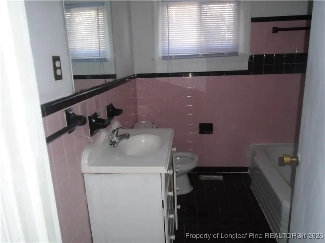 $1,200 | 217 Randolph Avenue, Fayetteville, NC 28311