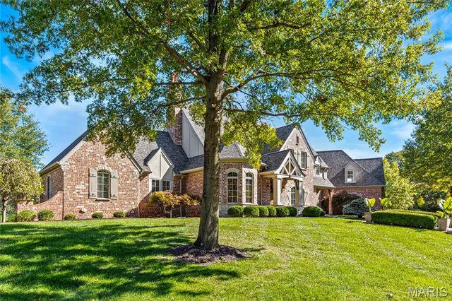 $1,979,000 | 42 Windcastle Place, St. Charles, MO 63304
