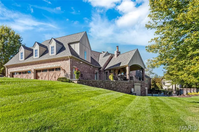 $1,979,000 | 42 Windcastle Place, St. Charles, MO 63304