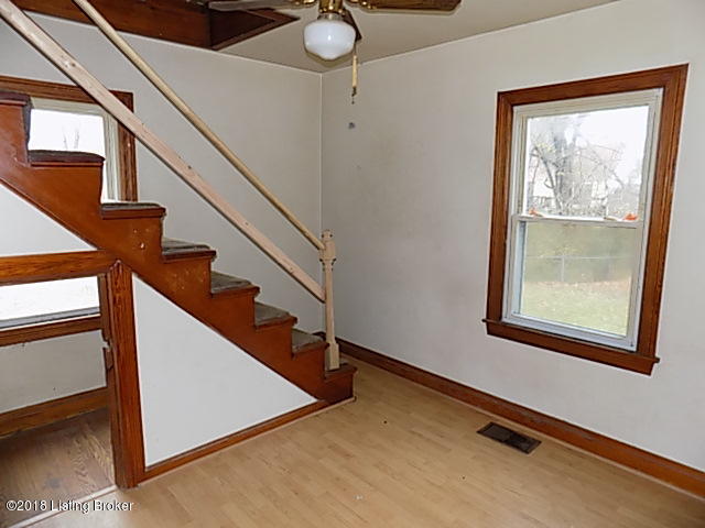 4701 Dohn Road Louisville, KY 40216 - Photo 15 of 19 DSCN5477