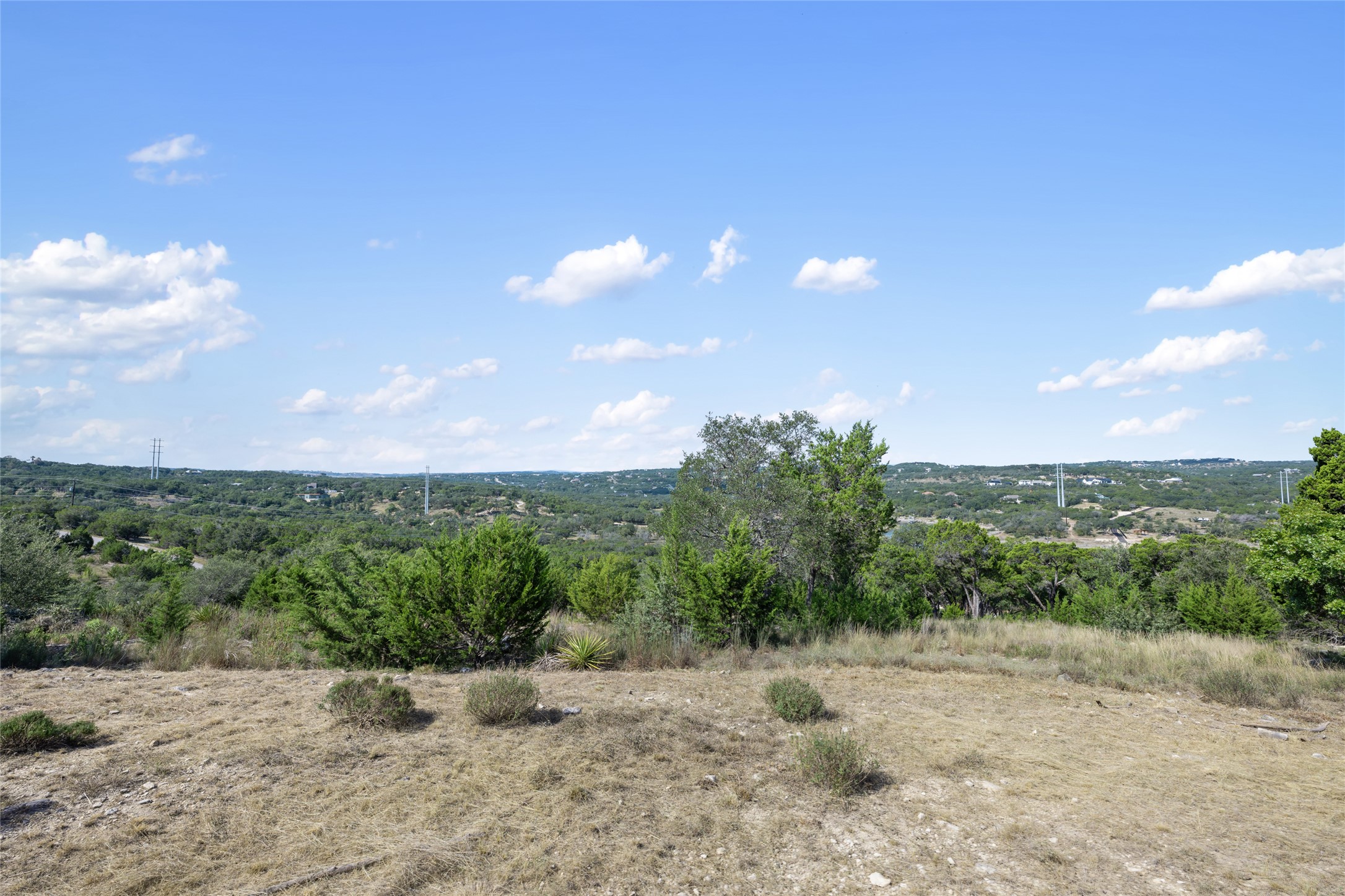 2808 Lakehurst Road Spicewood, TX 78669 - Photo 4 of 16