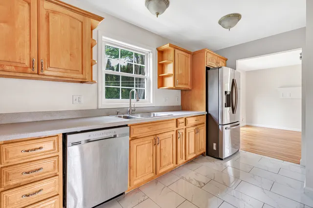 $3,500 | 18 Kathryn Drive, Bridgeport, CT 06610