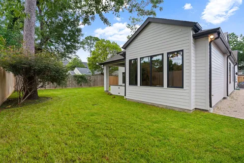 $2,950,000 | 8320 Cedarspur Drive, Houston, TX 77055