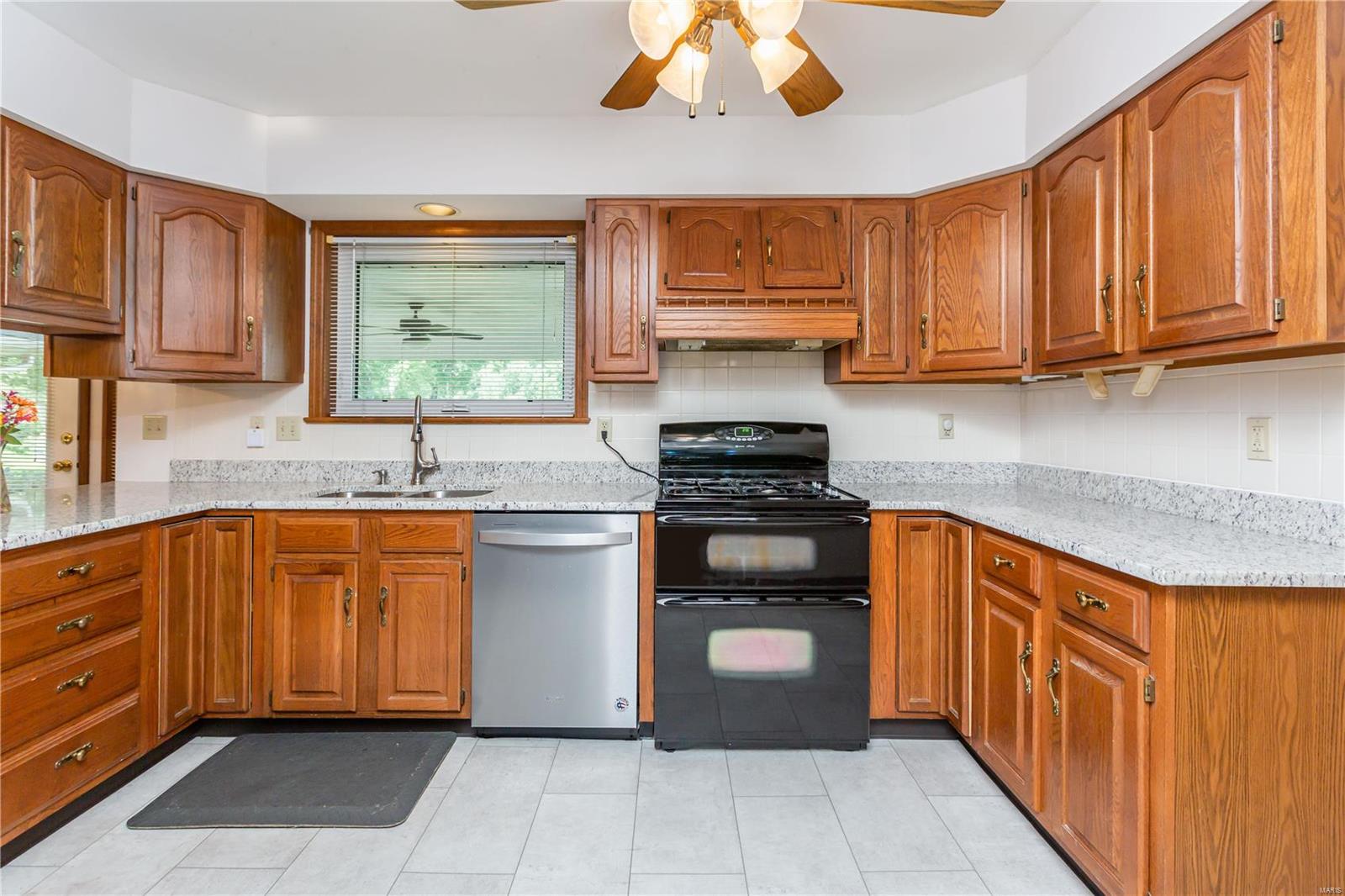 955 Coal Bank Road St. Louis, MO 63138 - Photo 11 of 30 Gallery Image 11