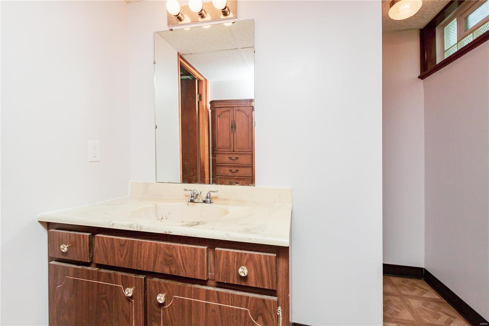 955 Coal Bank Road St. Louis, MO 63138 - Photo 26 of 30 Gallery Image 26