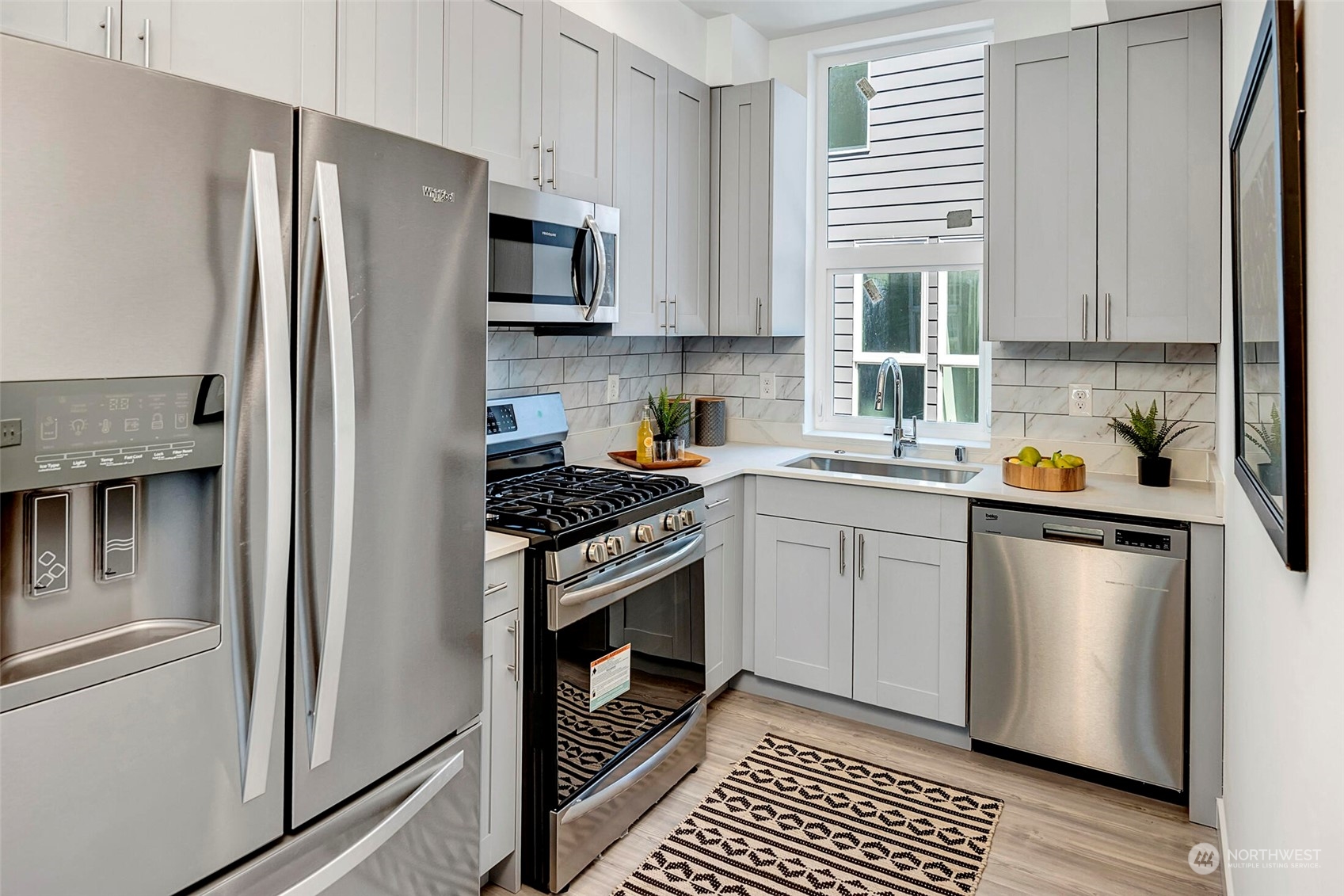 2709 East Yesler Way, Unit B Seattle, WA 98122 - Photo 15 of 27