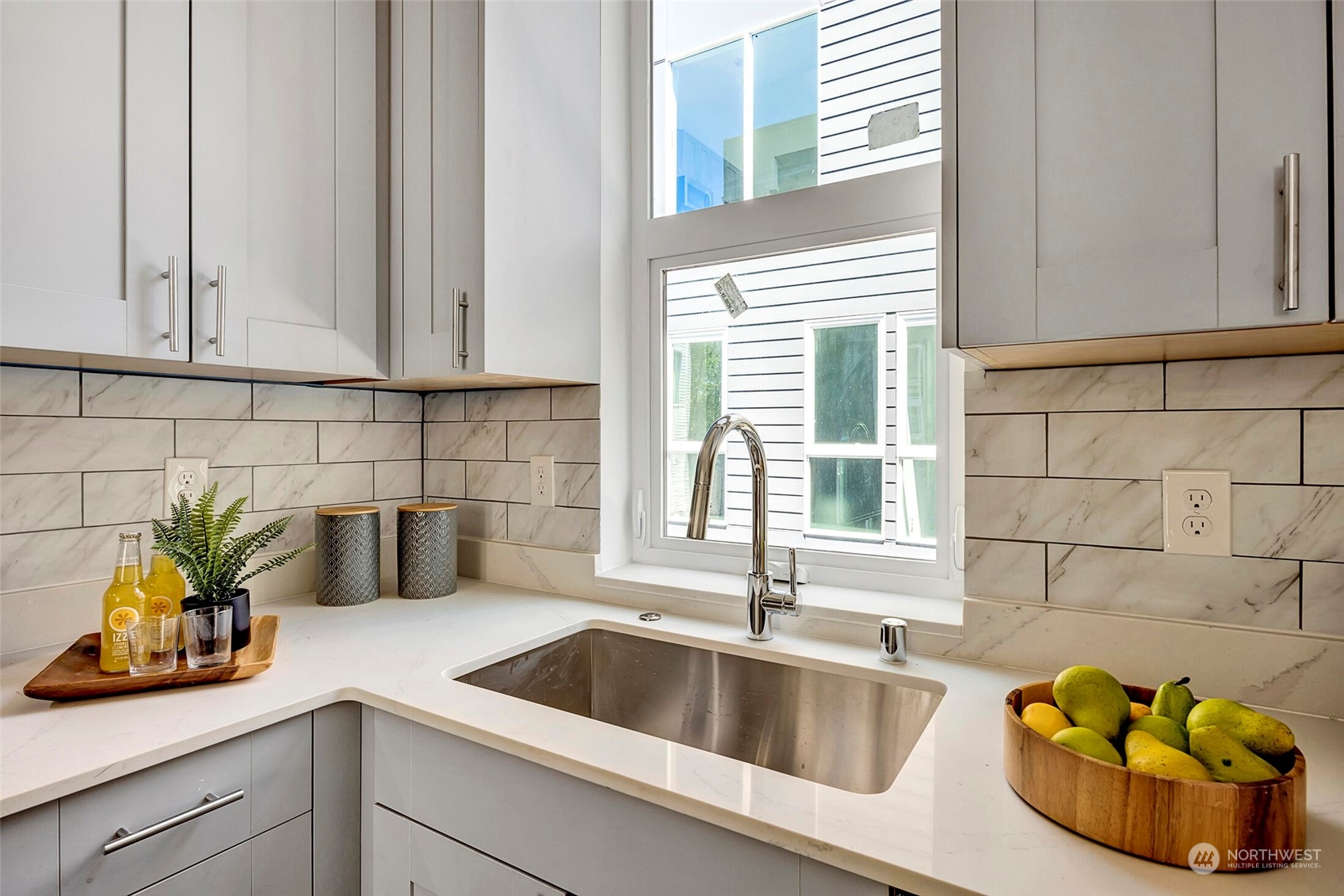 2709 East Yesler Way, Unit B Seattle, WA 98122 - Photo 17 of 27