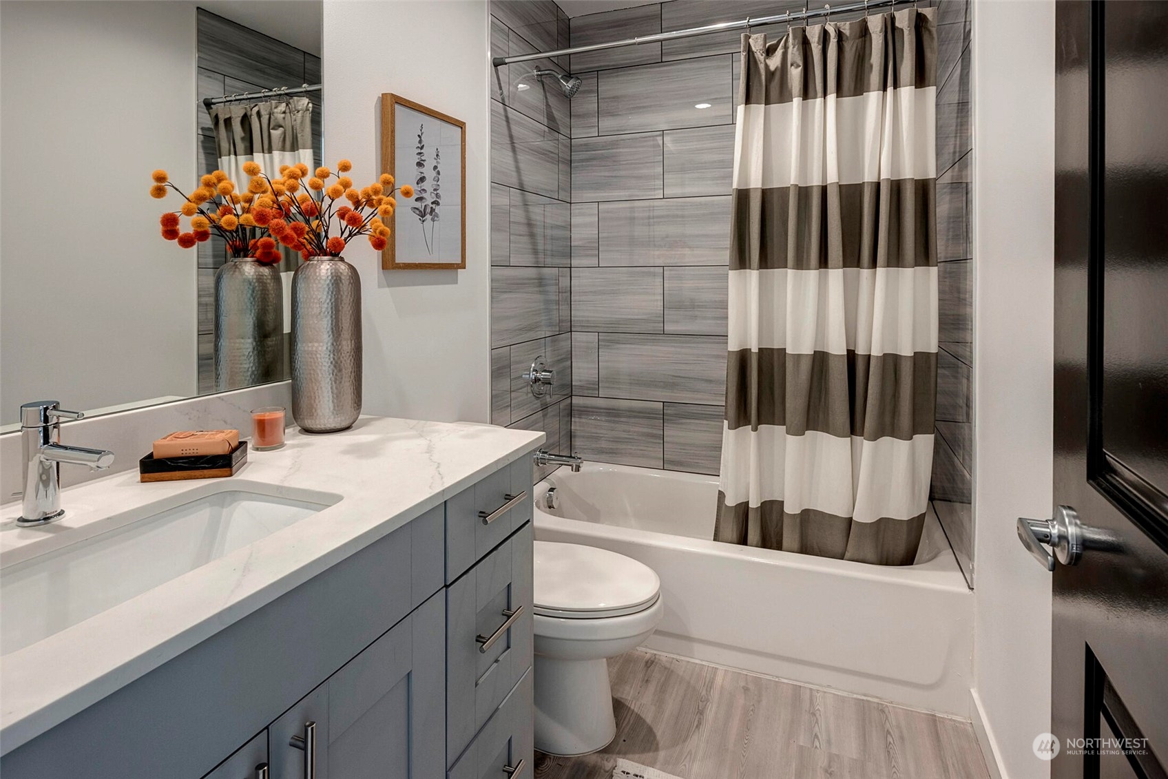 2709 East Yesler Way, Unit B Seattle, WA 98122 - Photo 8 of 27