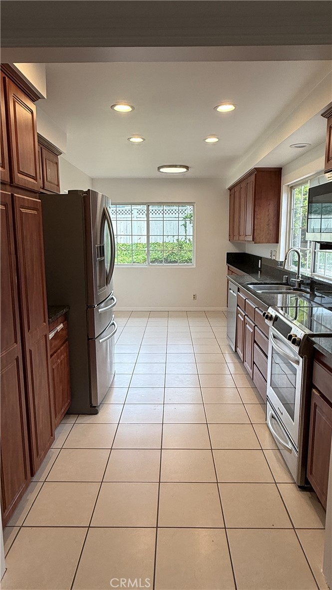 19332 Sierra Bello Road Irvine, CA 92603 - Photo 3 of 29
