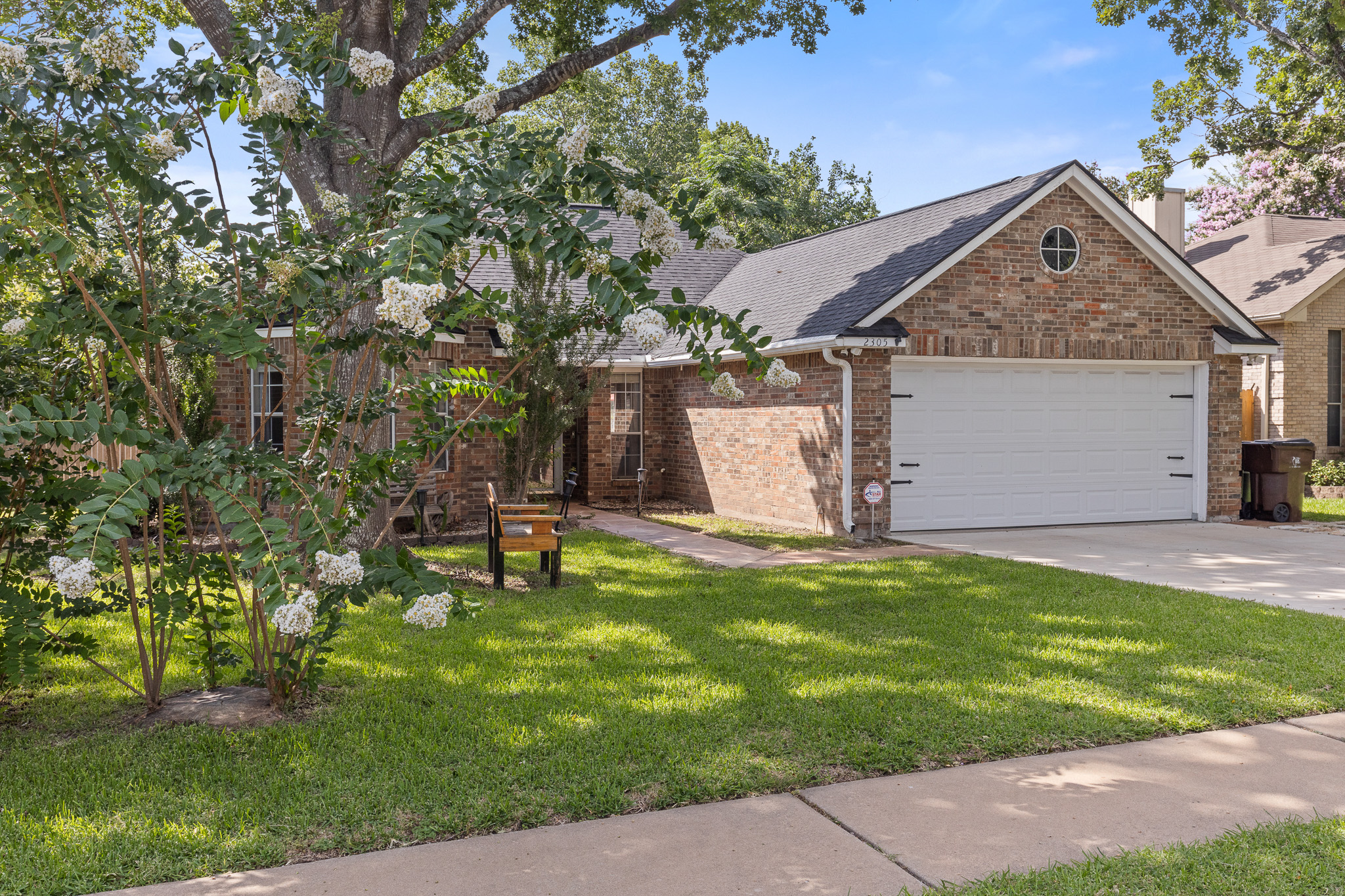 2305 Raintree Path Round Rock, TX 78664 - Photo 3 of 36
