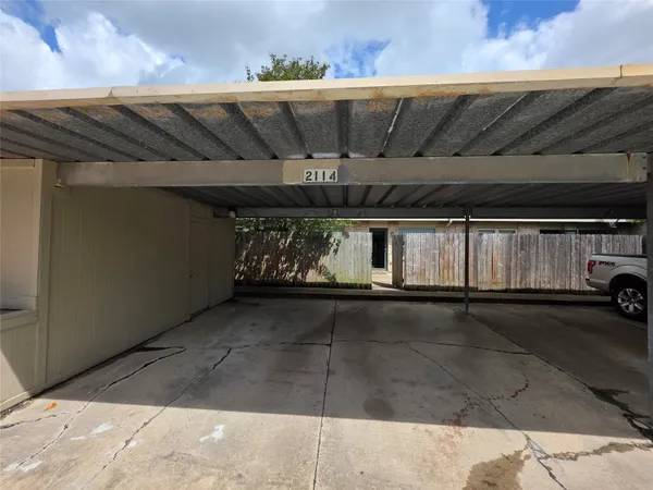 $1,900 | 2114 Greenbriar Colony Drive, Houston, TX 77032