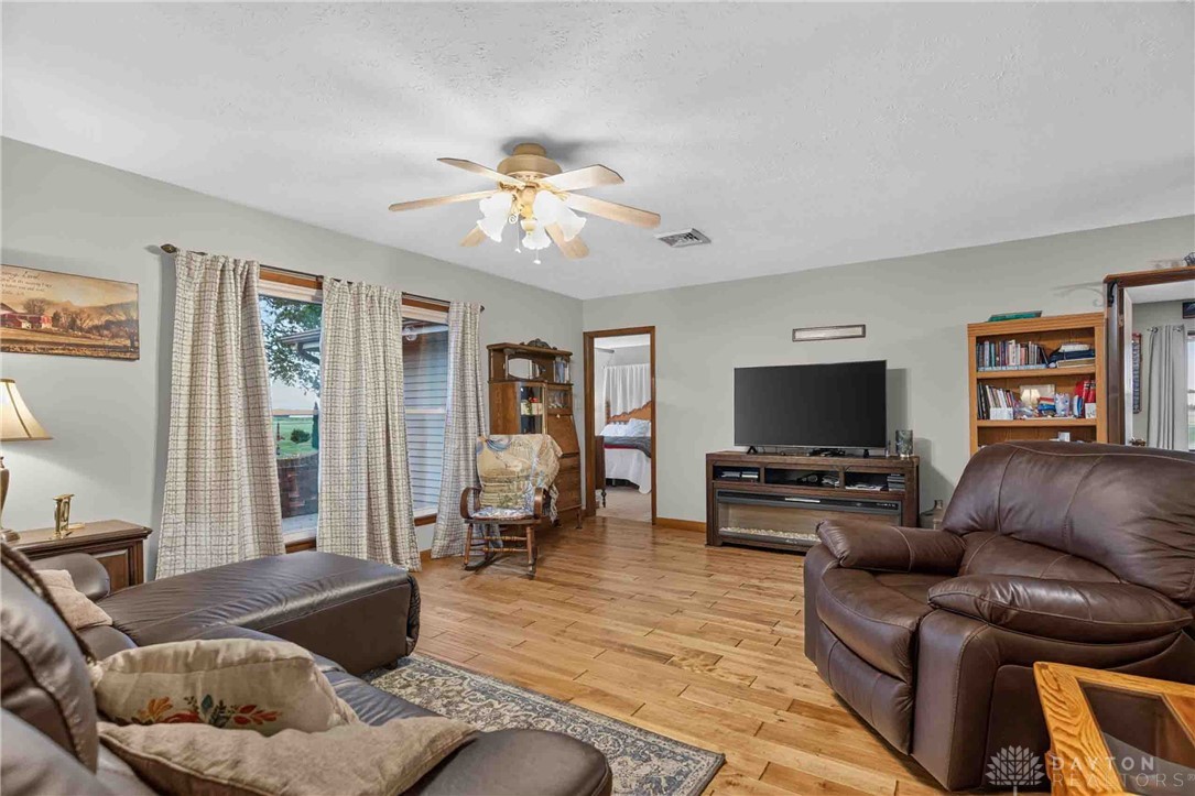 18477 Linker Shellenberger Road Jackson Center, OH 45334 - Photo 9 of 62