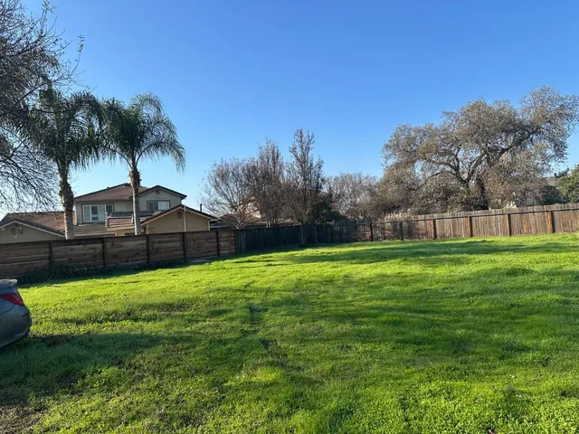 $295,000 | 977 Canyon Drive, Modesto, CA 95351