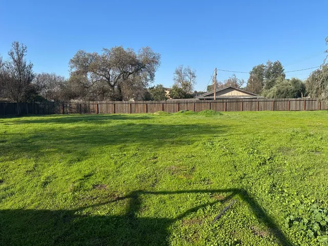 $295,000 | 977 Canyon Drive, Modesto, CA 95351
