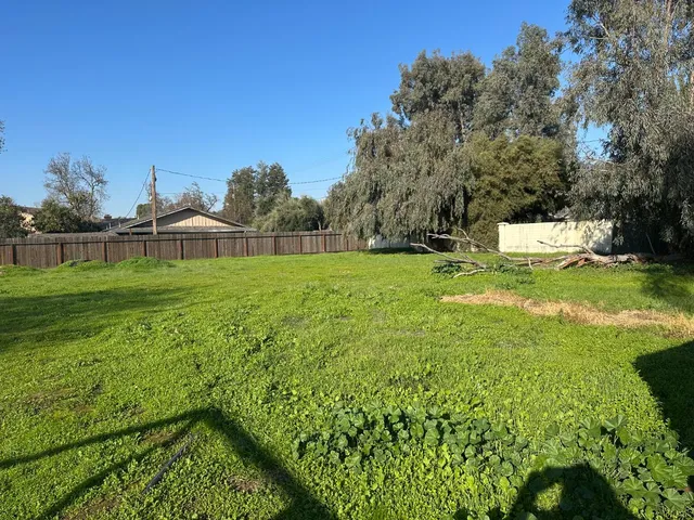 $295,000 | 977 Canyon Drive, Modesto, CA 95351