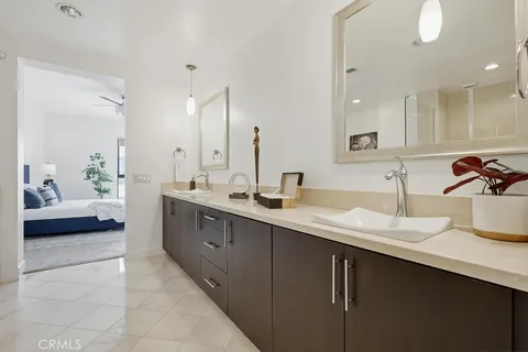 $1,290,000 | 402 Rockefeller, Unit 406, Irvine, CA 92612
