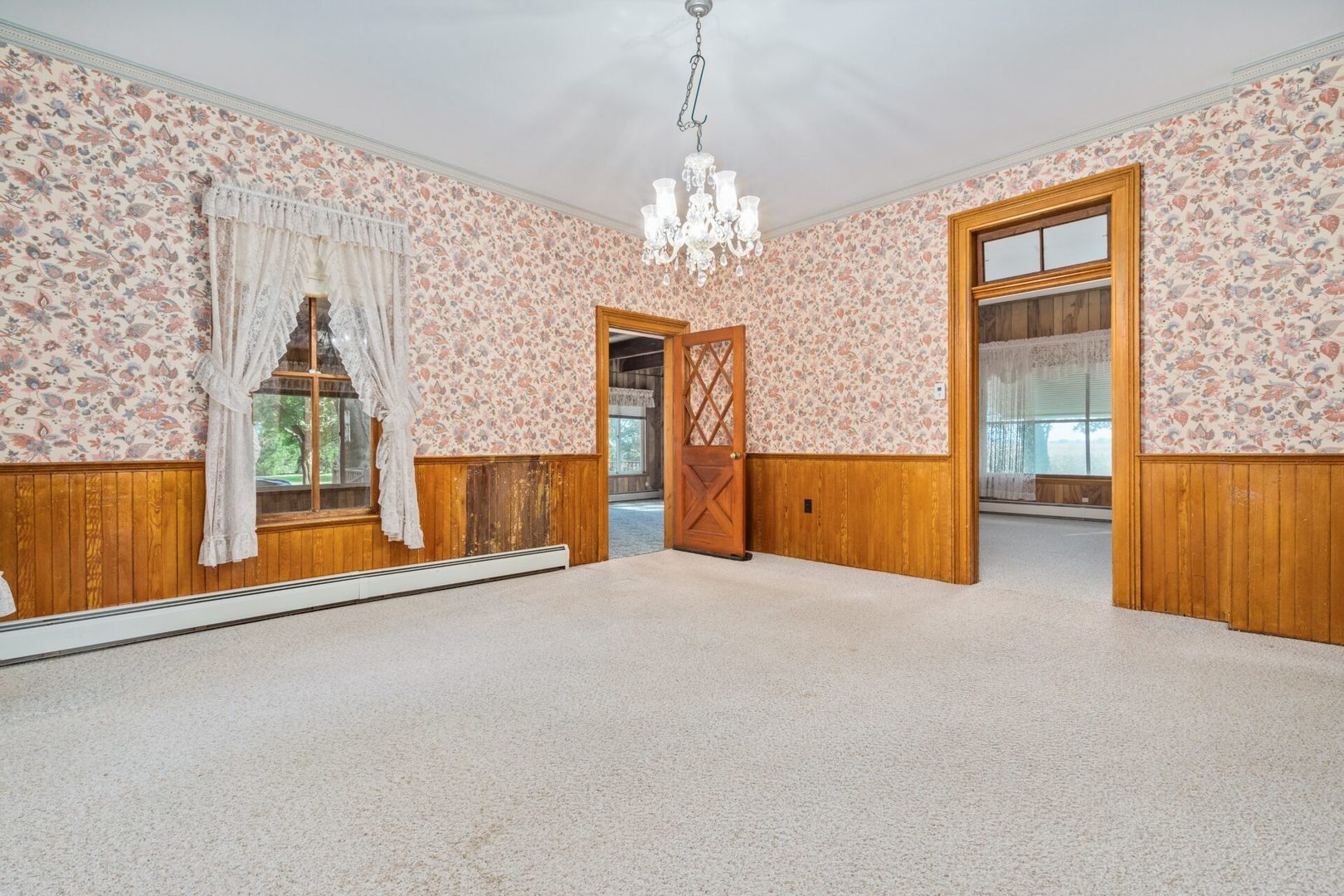 560 B Vilmin Road Plano, IL 60545 - Photo 14 of 36 a view of an empty room with a window