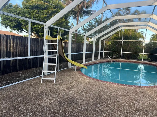 $558,999 | 55 Northeast 213th Street, Miami Gardens, FL 33179