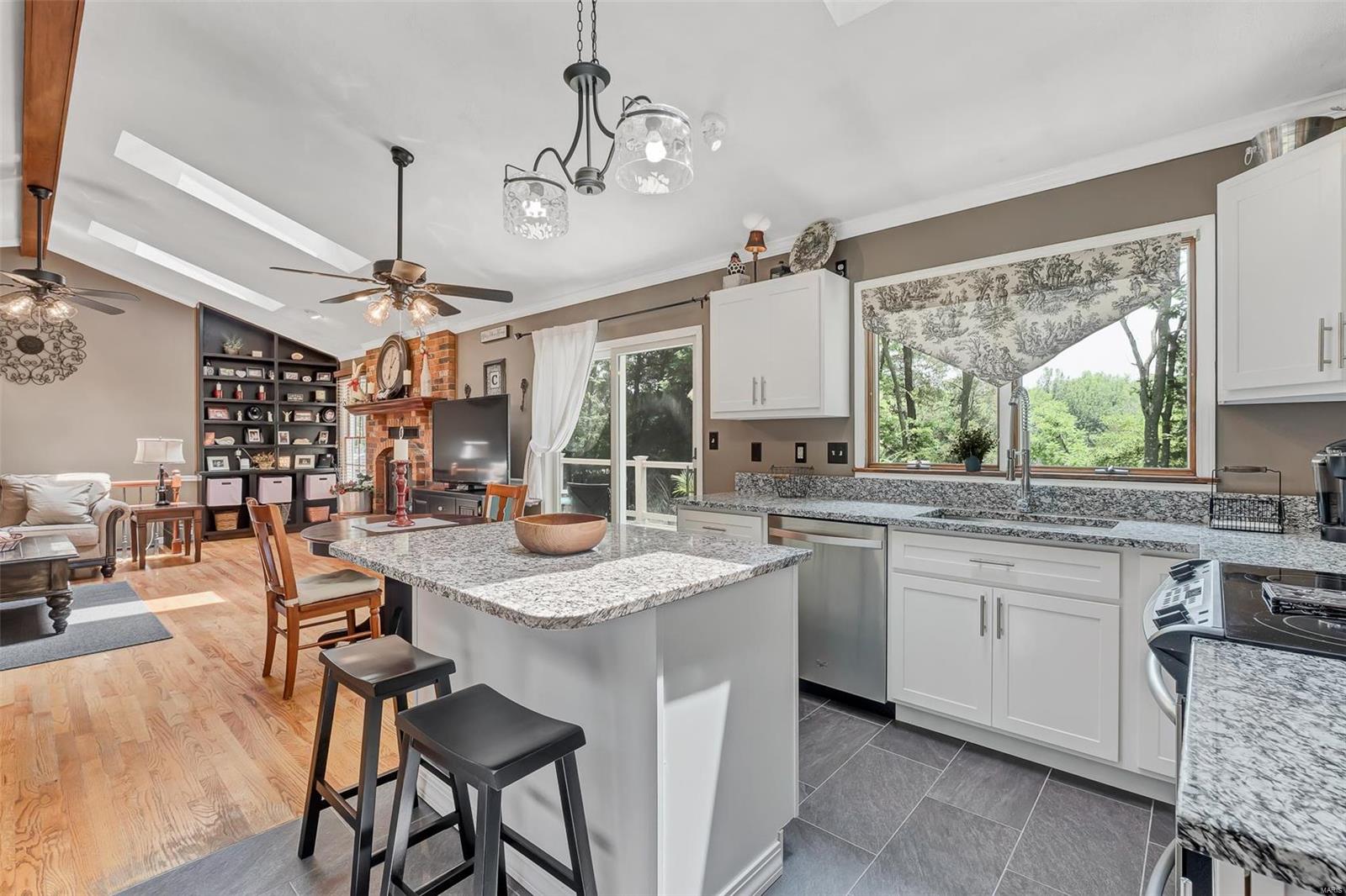 4 Arrowhead Court Waterloo, IL 62298 - Photo 17 of 45