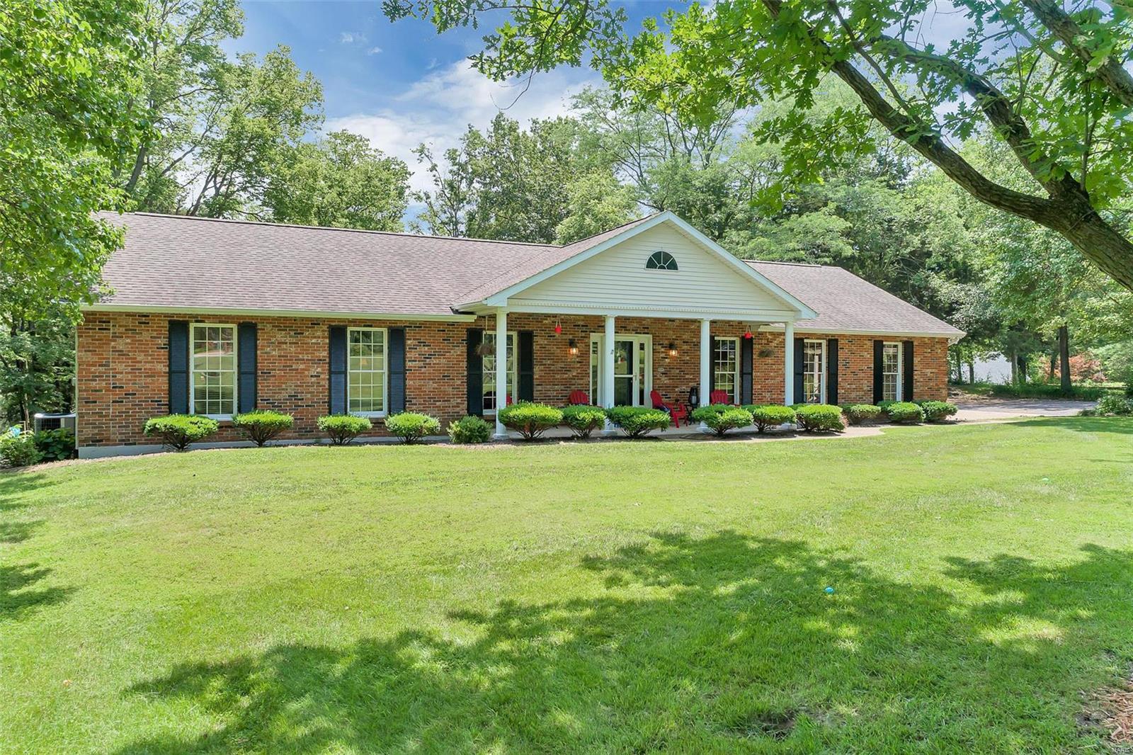 4 Arrowhead Court Waterloo, IL 62298 - Photo 7 of 45