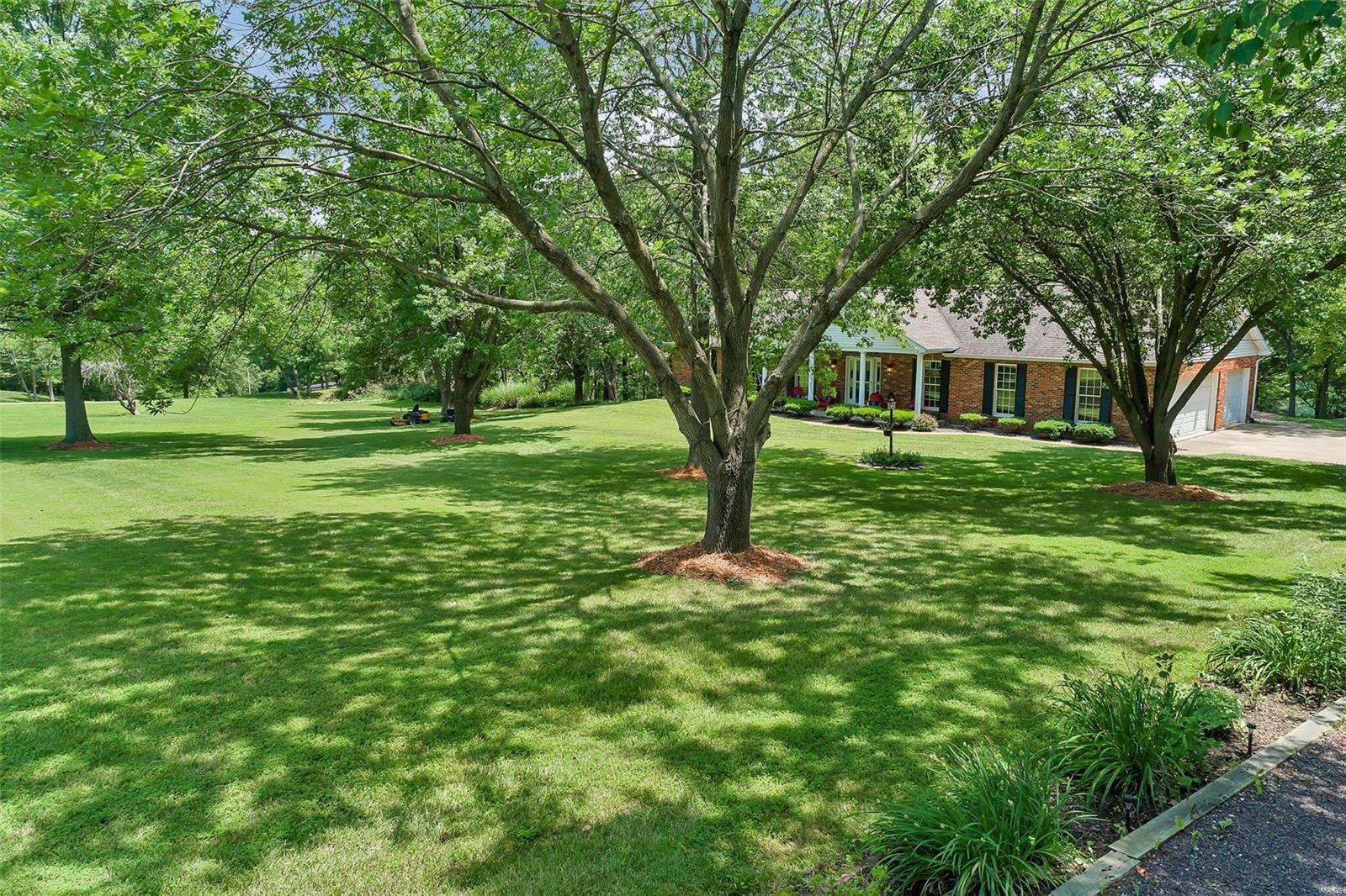 4 Arrowhead Court Waterloo, IL 62298 - Photo 9 of 45