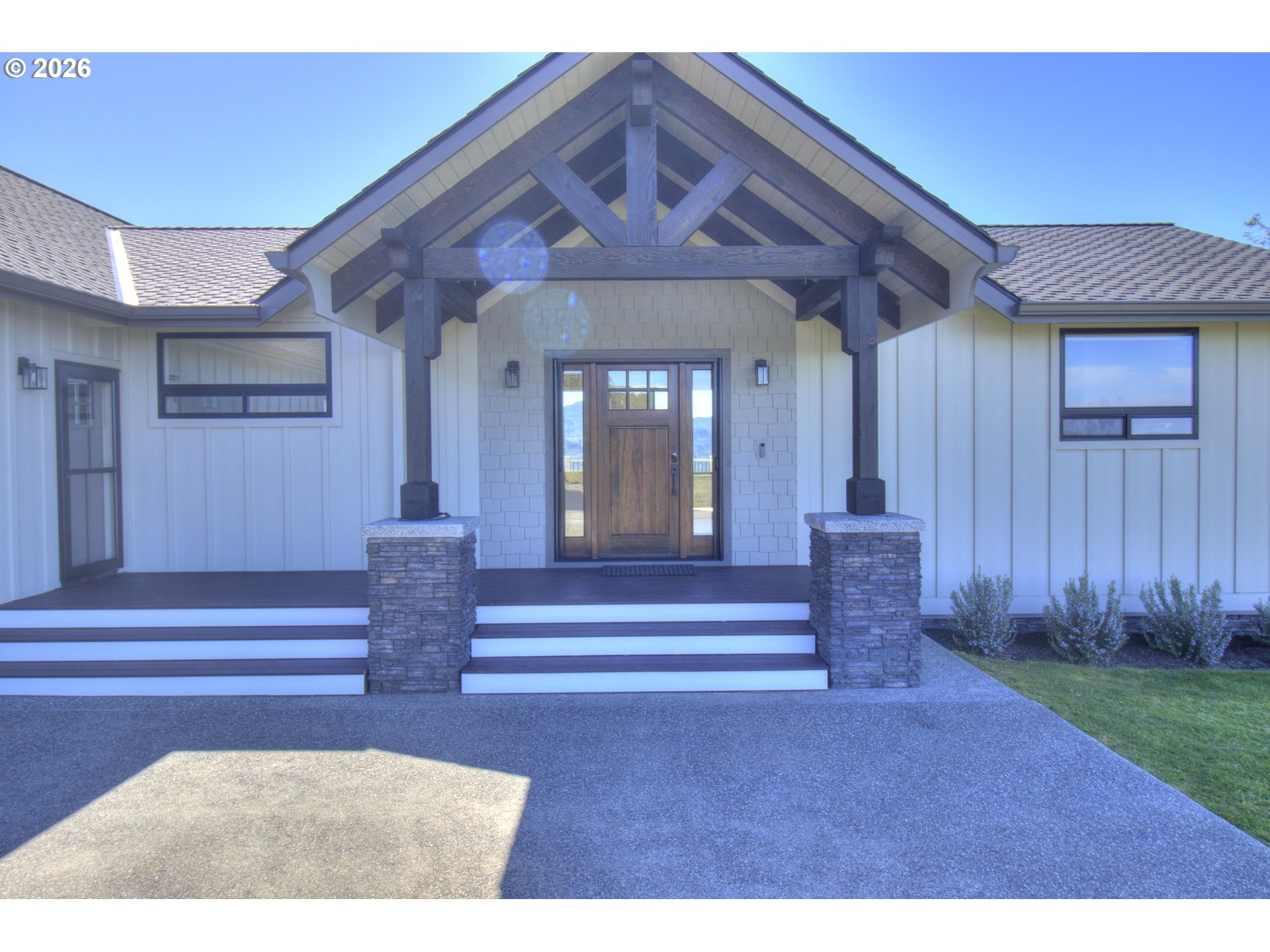 95660 Spirit Ridge Road Gold Beach, OR 97444 - Photo 3 of 34 a view of entryway