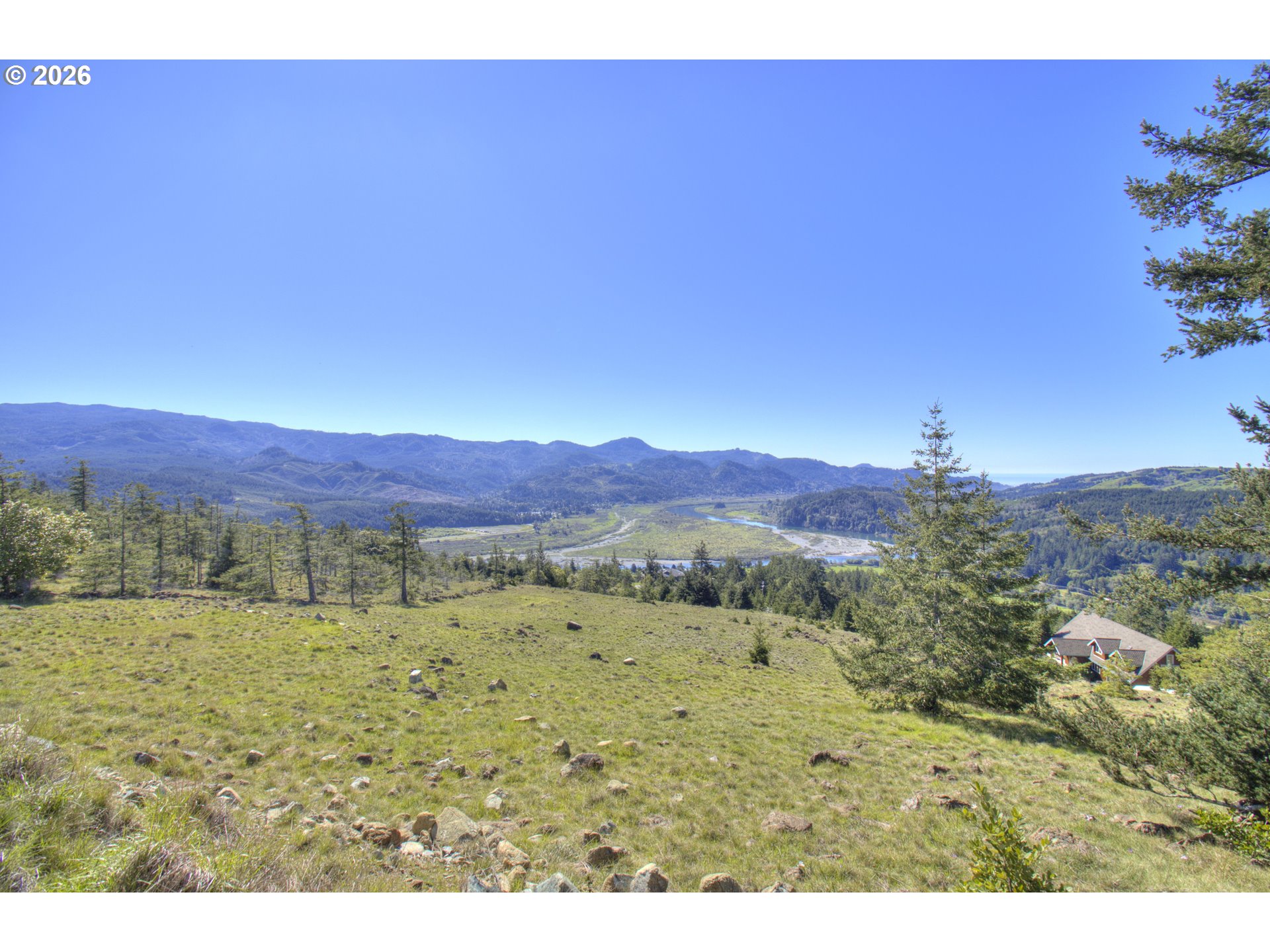 95660 Spirit Ridge Road Gold Beach, OR 97444 - Photo 33 of 34 a view of an outdoor space and mountains